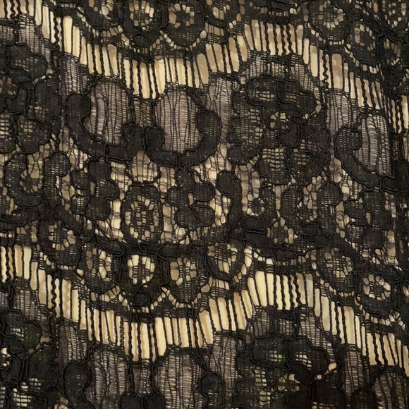 Size 8-10 no tags black lace overlay - Picture 2 of 4
